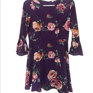 Moon Meadow Women’s Dress; Size 4. Excellent Condition